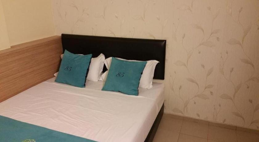 85 Garden 2* Singapore