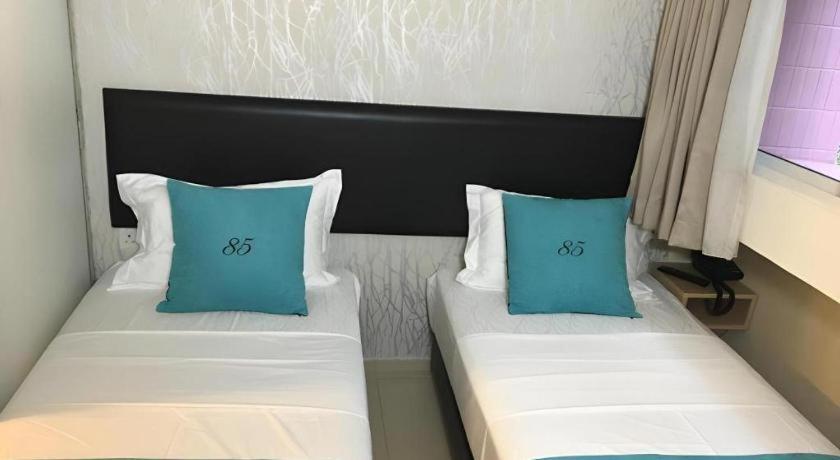 85 Garden 2* Singapore